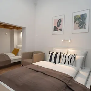 Appartamento Located, 150 M2 5 Bedrooms Apt.,, Budapest