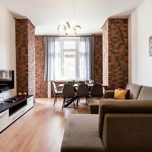 Appartamento Jacuzzi And Privacy With 2 Balconies And Free Garage, Budapest